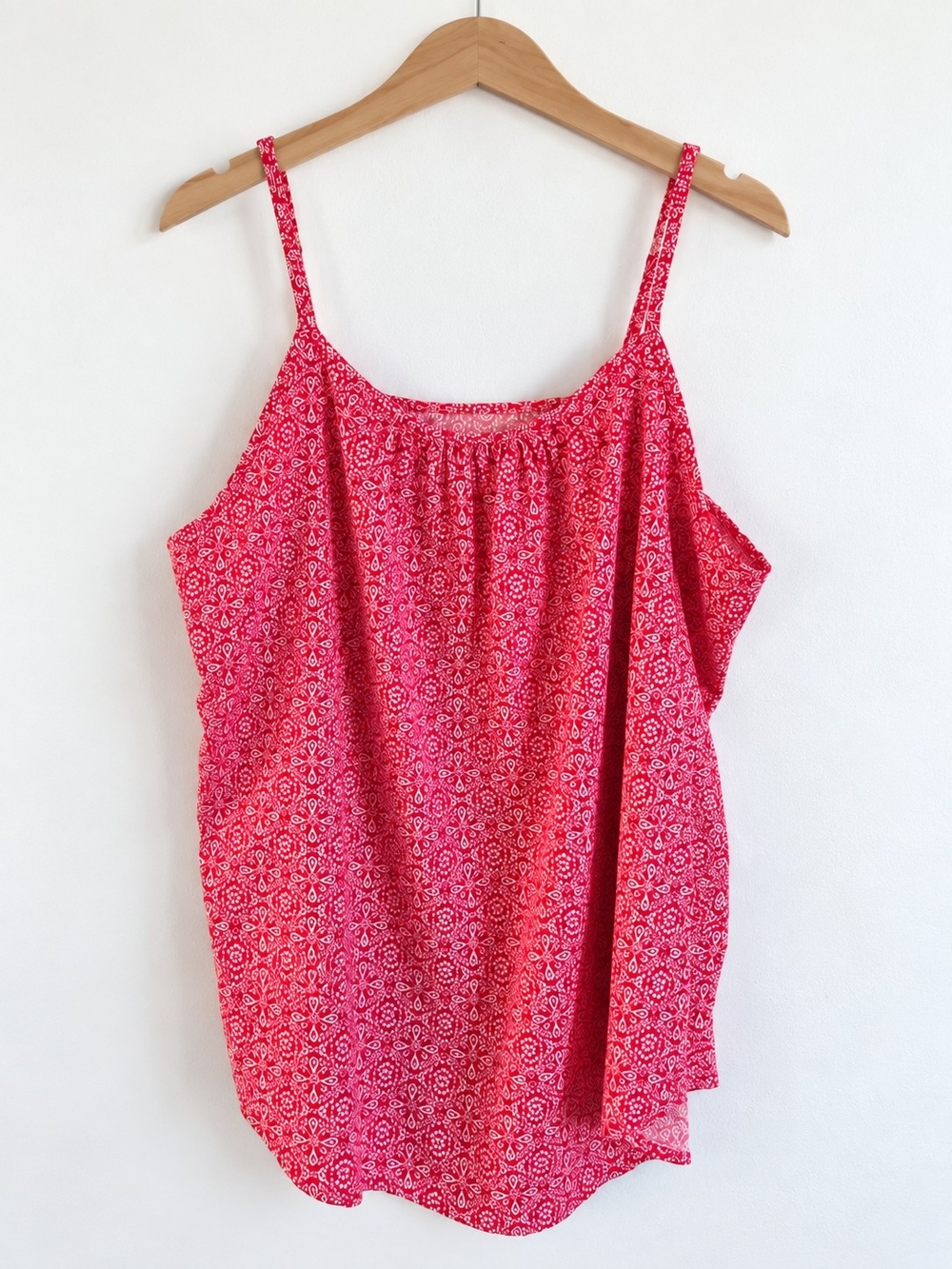 Faded Glory Red Printed Spaghetti Strap Top
